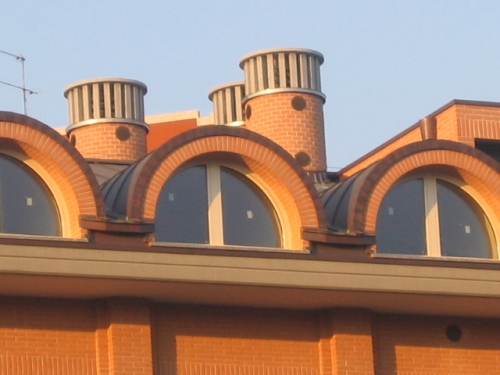 Palazzo in Milano, particolari di rivestimento in paramano