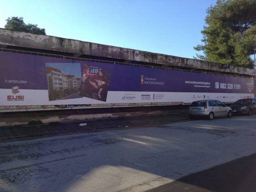 striscioni pubblicitari e maxiteli per impalcature