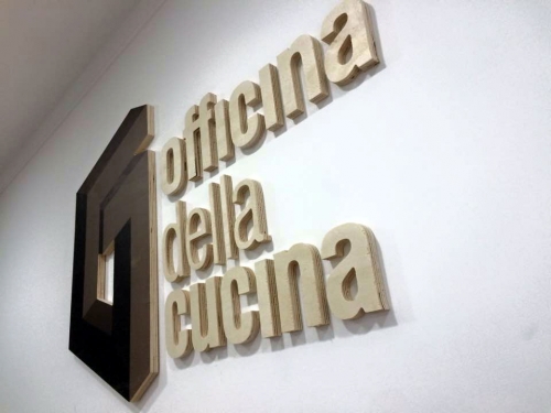 tabella in legno sagomato