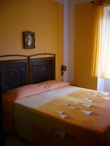 Camera da letto arancio