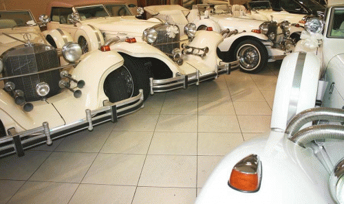 NOLEGGIO AUTO D'EPOCA E MODERNE PER MATRIMONI A NAPOLI E IN TUTTA LA CAMPANIA L'AUTO SPOSA