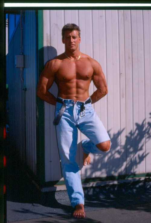 Roberto Eusebio in jeans