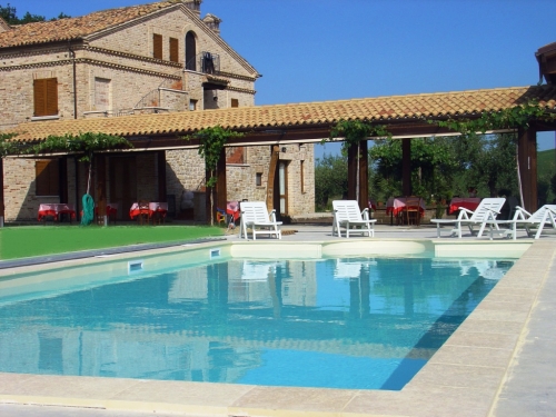 Agriturismo con piscina