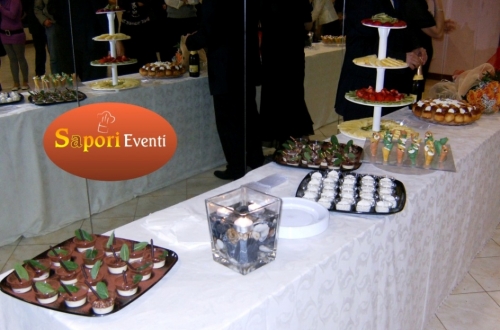 Buffet di dolci e frutta