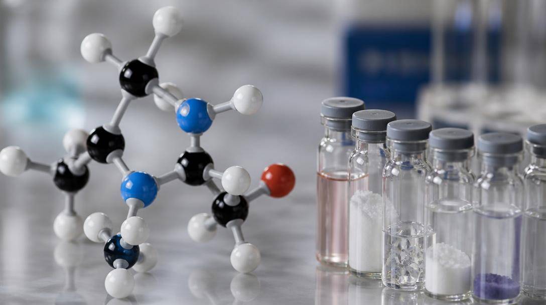 Sviluppo di farmaci con intelligenza artificiale, Anthropic presenta i primi risultati delle collaborazioni scientifiche